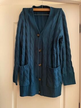 Women's Teal Cable-Knit Button Cardigan with Pockets